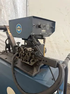USED MILLER CP–300
