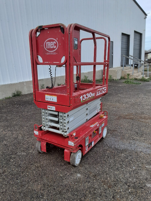 USED 2020 MEC 1330SE
