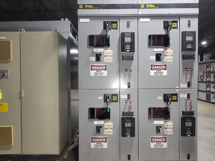 Used SQUARE D EG44D Switchgears British Columbia CA | Lenmark #835490
