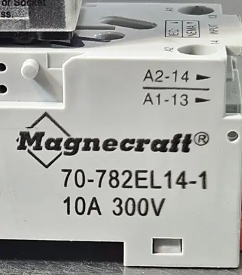 Automation Direct 782XDX2M4L-120A Relay with 70-782EL14-1 base loc4B34