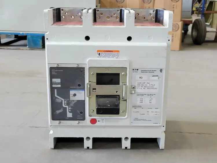 Used CUTLER-HAMMER RD316T32 Switchgears British Columbia CA | Lenmark #243740