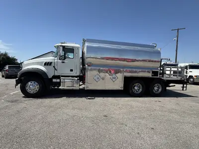 Used 2013 MACK GU713 Fuel & Lube Trucks Texas US | MCO Truck & Equipment #1513765