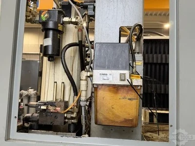 USED 2005 DECKEL MAHO DMC 60T