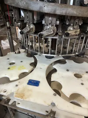 Used 1991 MRM RPF 16 PISTON FILLER LITER PISTONS _UNKNOWN_ Filling Machines Illinois US | Save on Equipment #1259300