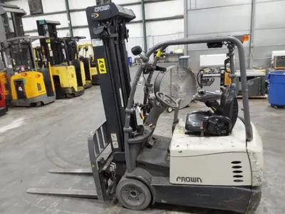 USED 2022 CROWN SC5225-35