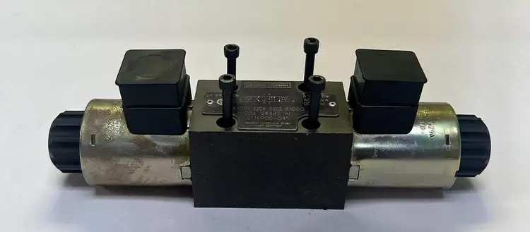Used DENISON A4D0132080302B1G0Q Solenoid Valves Ohio US | Surplus Asset Holdings #1338414