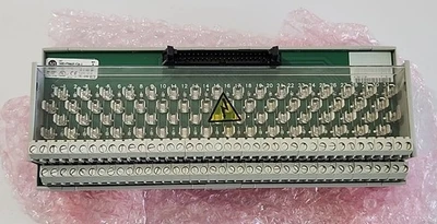 NEW Allen-Bradley 1492-IFM40F-F24-2