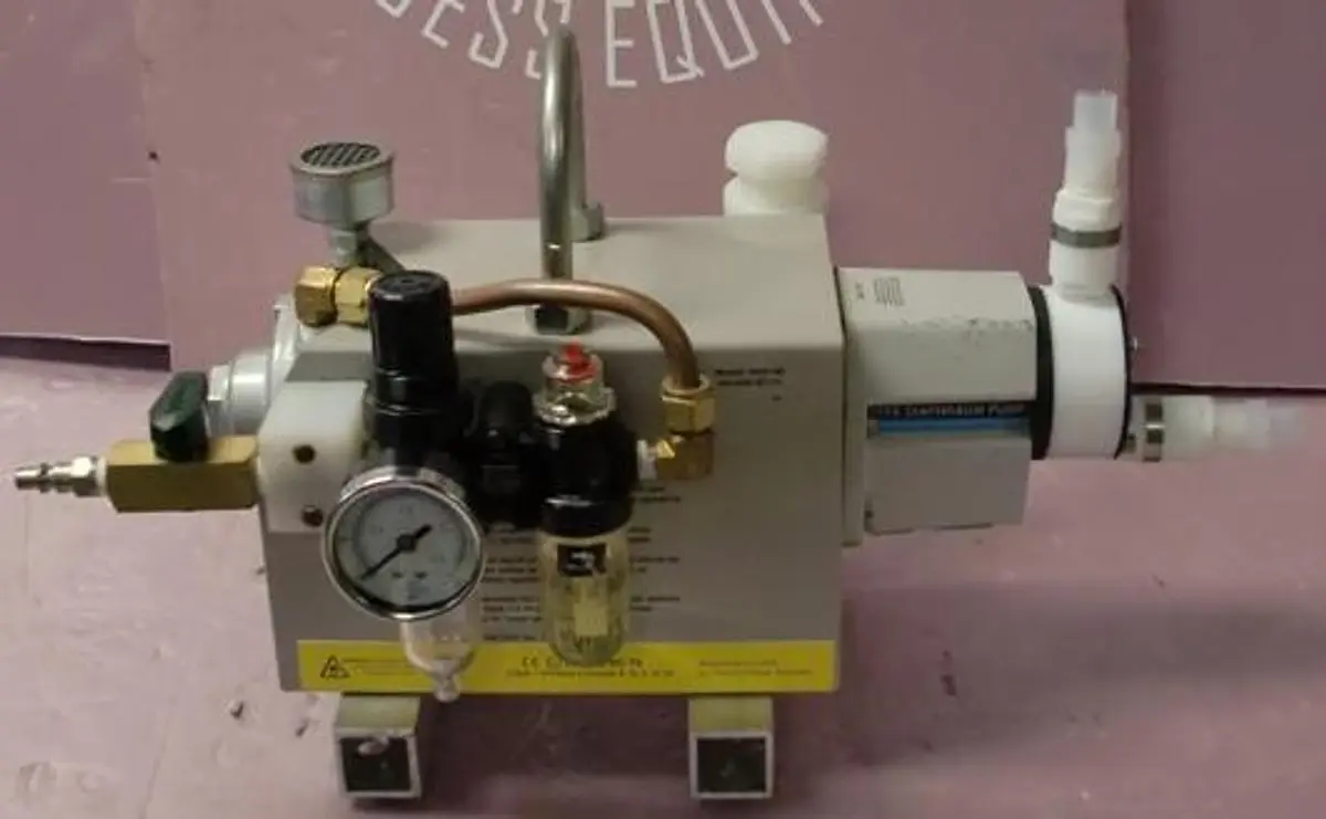 USED COLE-PARMER 7014-20. 120VAC