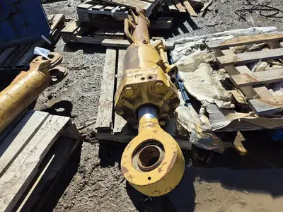 USED CATERPILLAR 232-0652