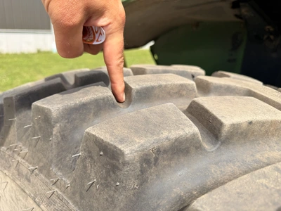 USED JOHN DEERE L06330H659679