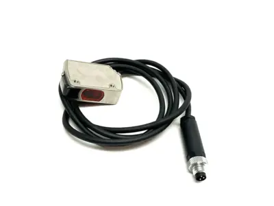 USED KEYENCE SELF-CONTAINED CMOS DISTANCE LASER SENSOR, CABLE TYPE