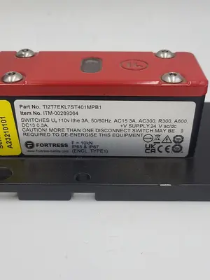 USED FORTRESS INTERLOCKS FORTRESS INTERLOCK ITEM # 00289364 / PT # TI2T7EKL7ST401MPB1 ON FORTRESS BASE MP-22 0-B