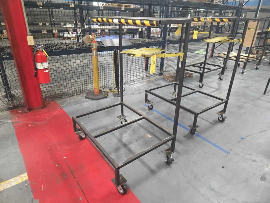 (1)Rolling Pallet Stand