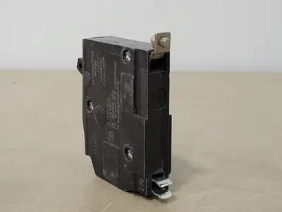 USED SQUARE D QOB135