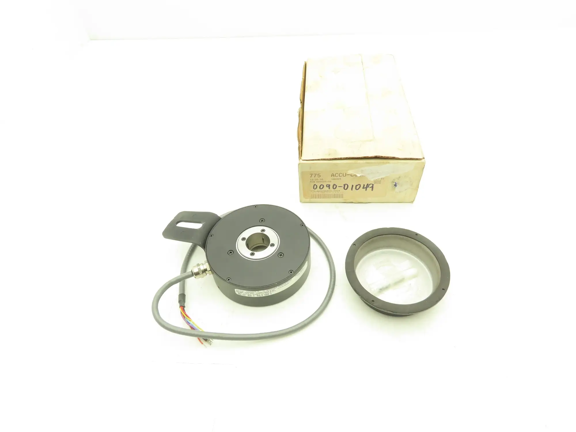 Accu-Coder 775-A-H-4096-R-HV-D-P-A-N-N Rotary Encoder 4096 PPR 1" Through Bore