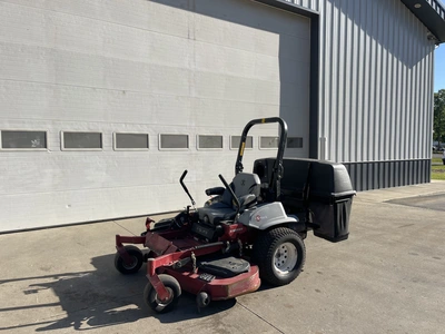 USED 2021 EXMARK E-SERIES