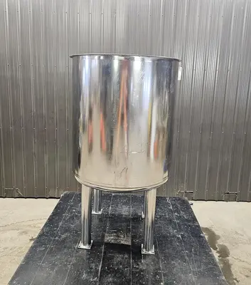 Used 275 Gallon Tank, 304 Stainless Steel