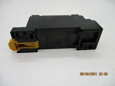 NEW Omron PYF08A-E