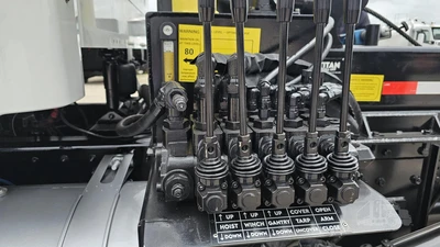 Used 2019 FREIGHTLINER 108SD Hooklifts & Roll-Offs Texas US | Roll Off Truck World #1491807