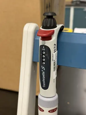 Used _UNKNOWN_ _UNKNOWN_ Pipettes Rhode Island US | Federal Equipment Company #1347600