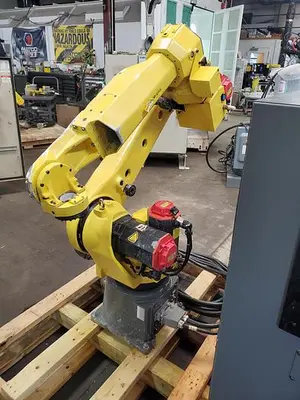 USED 2010 FANUC M-20IA