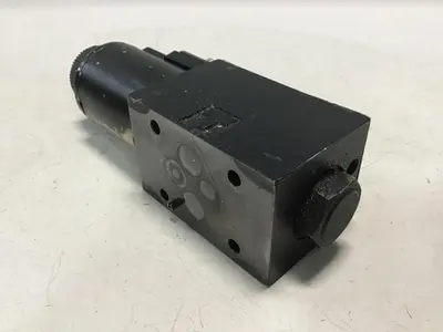 USED VICKERS DG4V-3S-2AL-M-U-HL7-60-EN490