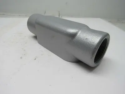 OZ GEDNEY C57 1-1/2" CONDUIT BODY FORM 7 LOT TYP C GRAY IRON LOT OF 2