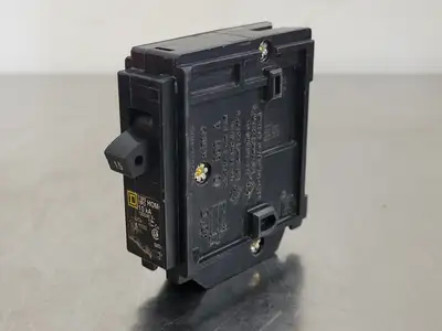 USED SQUARE D HOM115