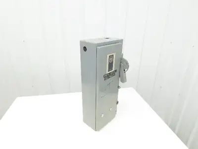Allen Bradley 712-AACD24 Combination Motor Starter 5HP 600V 3Ph 120V Coil