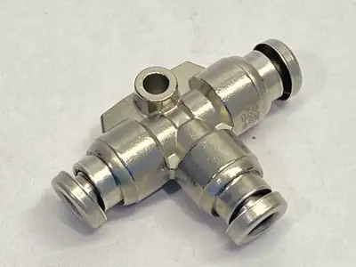USED SMC KQC UNION TEE FITTING STAINLESS STEEL 5/32" OD