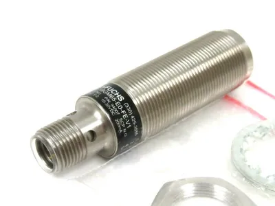 NEW PEPPERL FUCHS NMB5-18GM65-E0-FE-V1 INDUCTIVE PROXIMITY SENSOR NMB518GM65