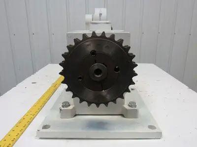 Lenze GST09-2N VBR 1F 14:1 RPM 420V DC 11.40kW Gear Reducer Motor Package