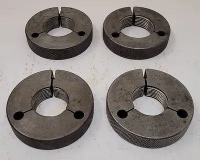 USED REPUBLIC THREAD RING GAUGES