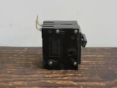 NEW CUTLER-HAMMER BA220