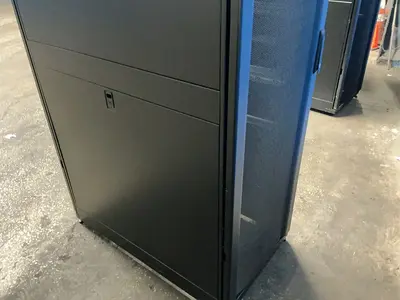 Used APC _UNKNOWN_ Cabinets Ohio US | HGR 24 #1787266