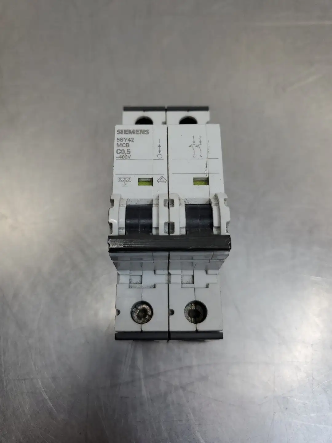 USED Siemens 5SY4205-7 Circuit Breaker, 0.5A, 400VAC.