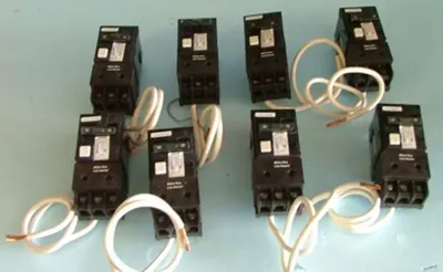 QTY. 1. NEW SIEMENS TYPE BLF BREAKERS CLASS A 40 D...