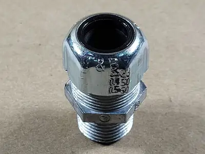 NEW THOMAS & BETTS 2523