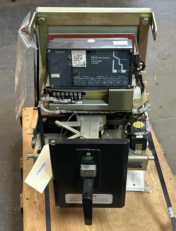 Used WESTINGHOUSE DB25 Circuit Breakers Ohio US | Surplus Asset Holdings #1185454