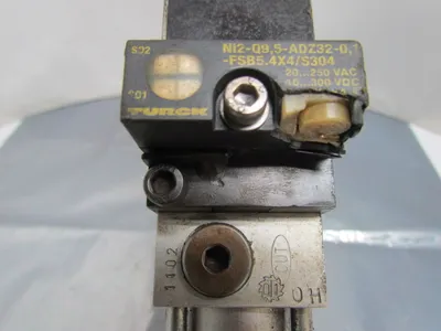 Tunkers KU 50 V A033 T22 NPT Pneumatic Power Clamp 045-130 degree
