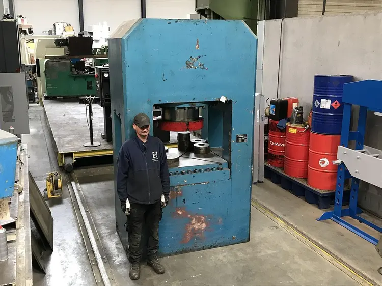 Used HYMAG HDP 1000 TON Hydraulic Presses BE | Apt International N.V #362311