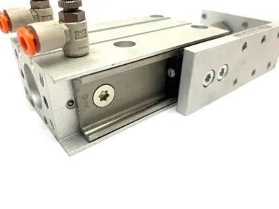 MXH20-40Z | SMC  Pneumatic Compact Slide Cylinder Table 0.7MPa Max 2C8-1ND - Used