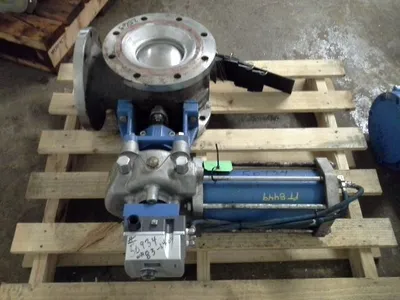 Neles Jamesbury 3 way V-Ball Valve, size 8"-150