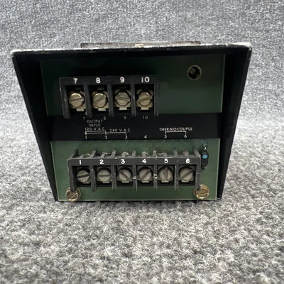 Used Payne Engineering 18A4/1840 Temperature Controls California US | Davliegogo LLC #1706894