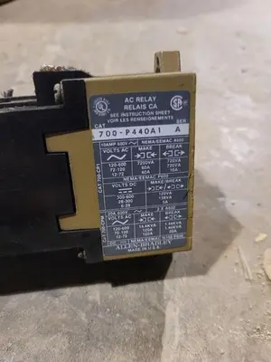 USED ALLEN BRADLEY 700-P440A1