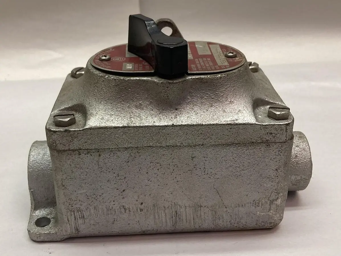 Used APPLETON ELECTRIC EFSC175-F3W Miscellaneous Equipment (Electrical & Power) | Surplus Asset Holdings #1202798