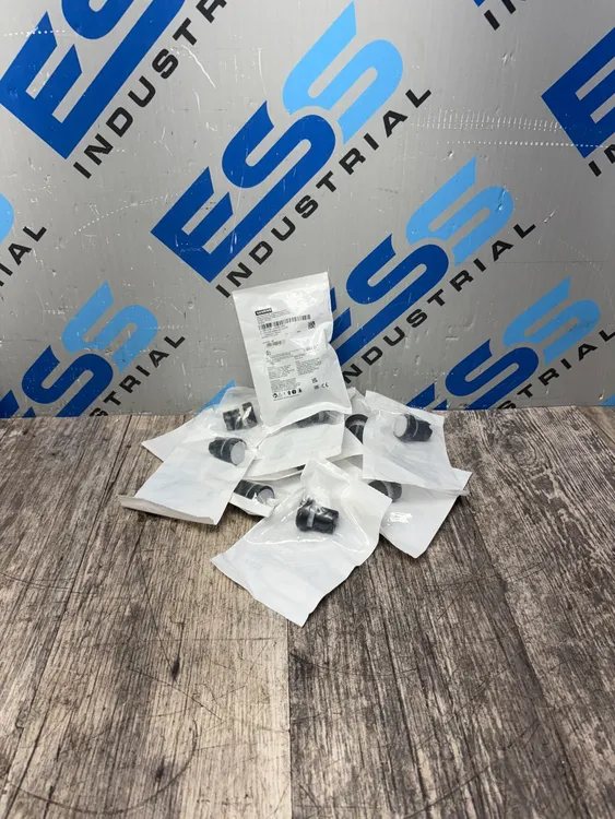 Used Siemens 3SU1001-0AB60-0AA0 Relays & Switches South Carolina US | ESS Industrial Equipment Sales #1175242