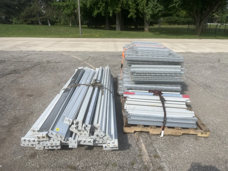 Used LARGE LOT OF PALLET RACKING _UNKNOWN_ Pallet Racking Michigan US | Miedema Asset Management Group #1413451