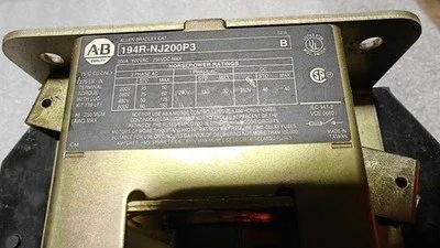 194R-NJ200P3 Allen Bradley Fusible Disconnect Switch with Handle