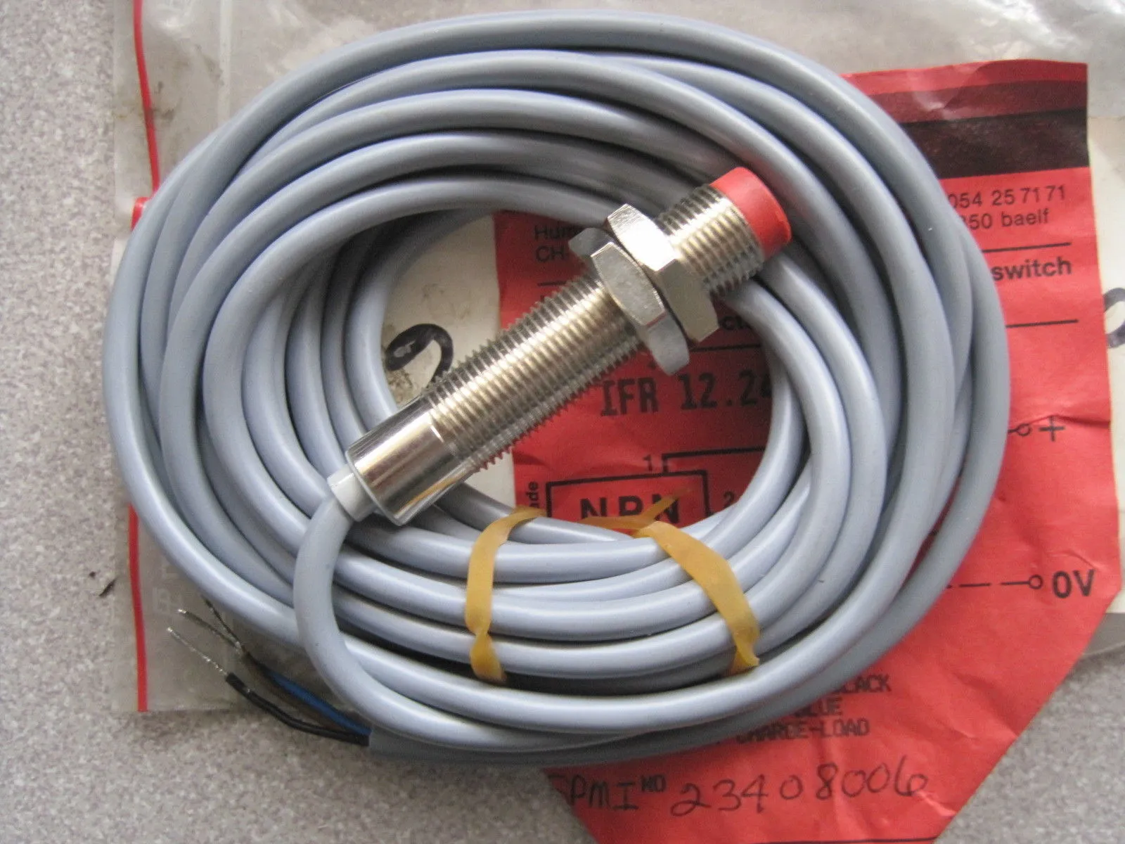 NEW BAUMER ELECTRIC IFR 12.24.11 PROX SWITCH IFR12.24.11